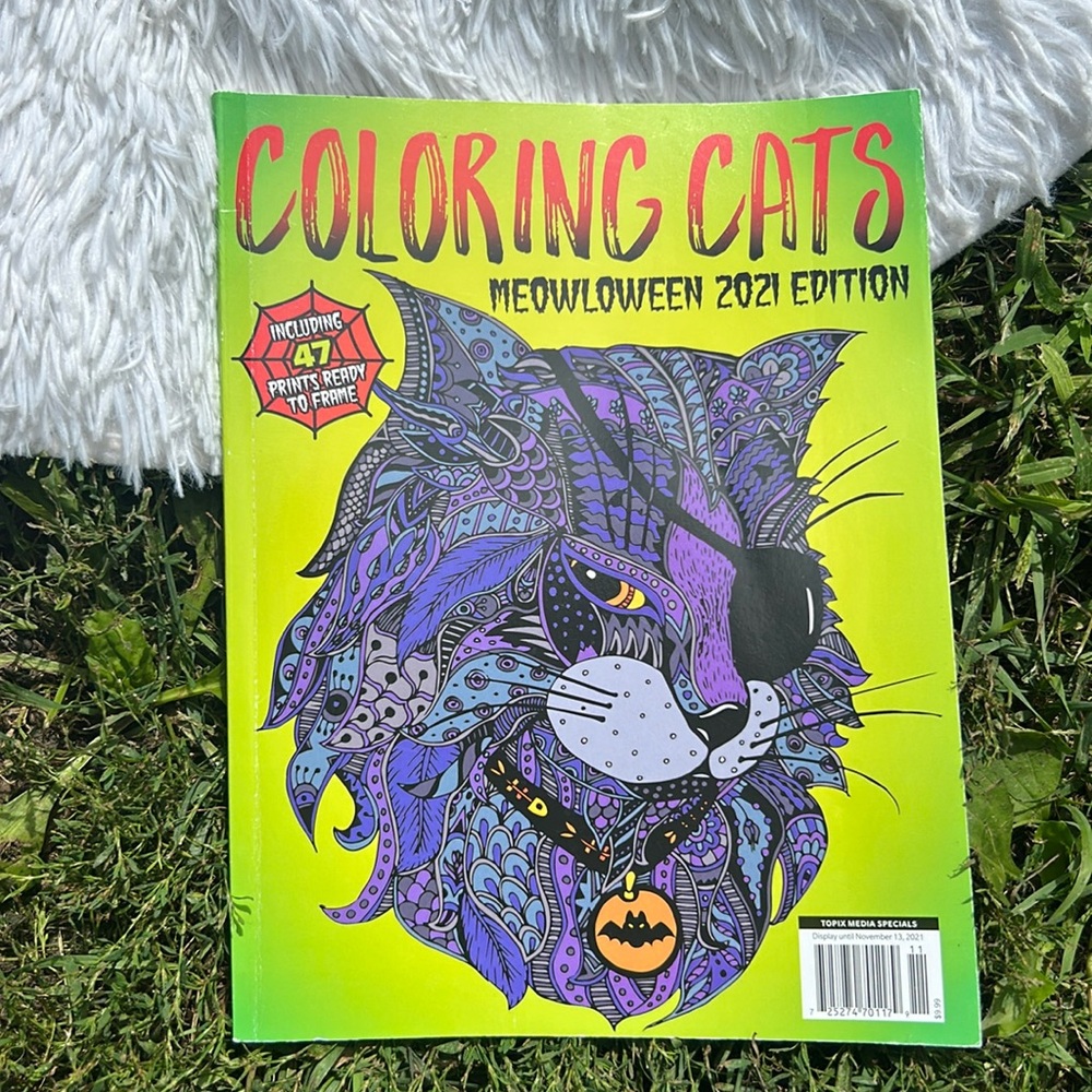 🩶5/$30 Coloring Cats Meowloween 2021 Edition Coloring Book NEW